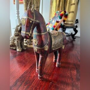 Vintage style carved wooden horse statue / figurine with metal and nail detail